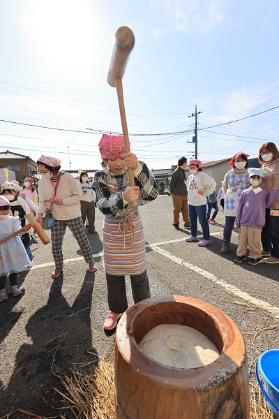 中山っ子くらぶ（餅つき）.jpg